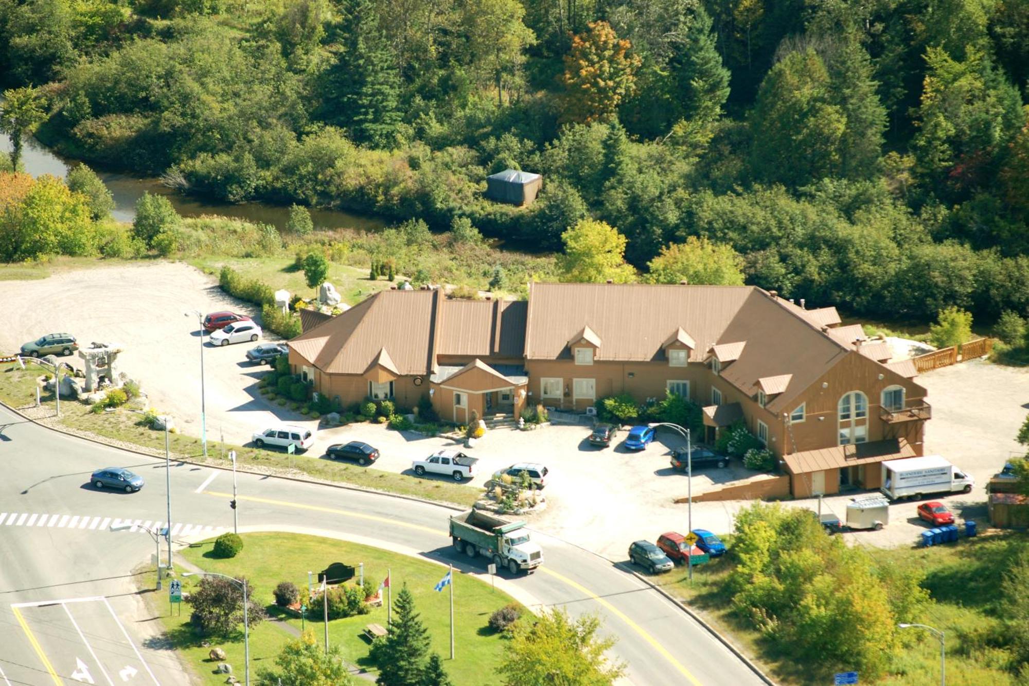 Hotel Alila Saint-Sauveur Exterior photo